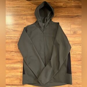 Lululemon Men’s lightweight jacket size XL